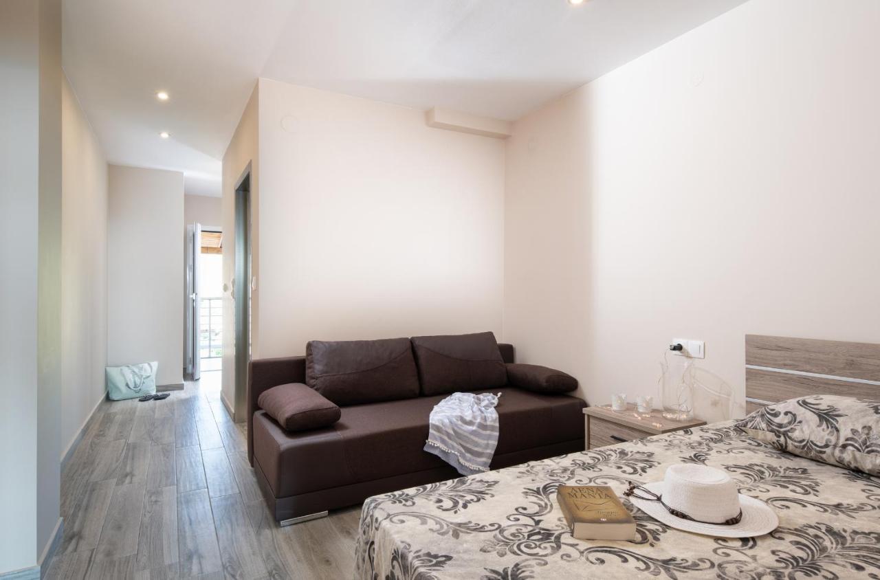Sunset Studios - Suites With Seaview & Back Side Apartements Торони Экстерьер фото