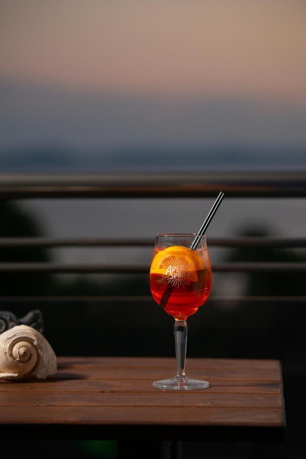 Sunset Studios - Suites With Seaview & Back Side Apartements Торони Экстерьер фото