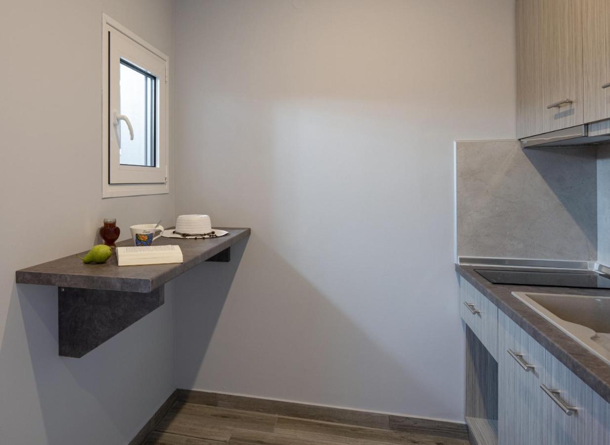Sunset Studios - Suites With Seaview & Back Side Apartements Торони Экстерьер фото