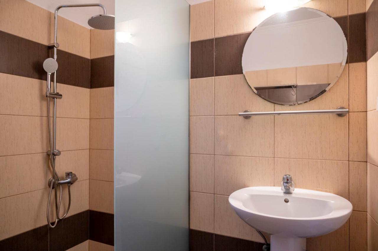 Sunset Studios - Suites With Seaview & Back Side Apartements Торони Экстерьер фото